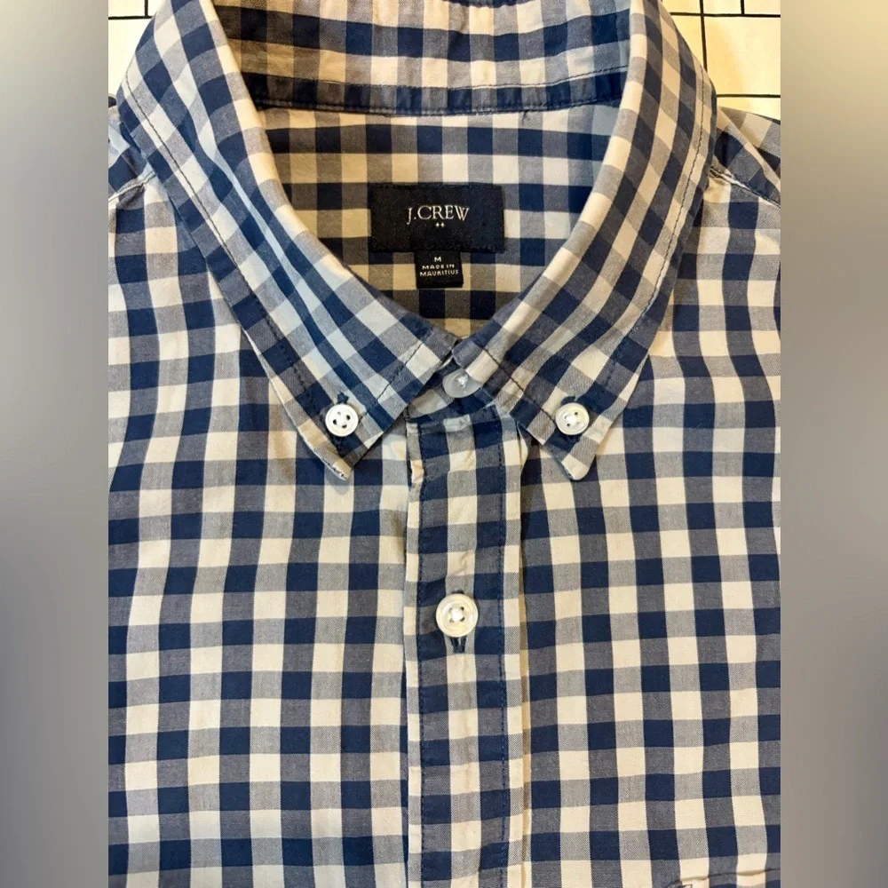 J. Crew Men’s Size Medium Blue and White Checkered Button‎ Down Shirt